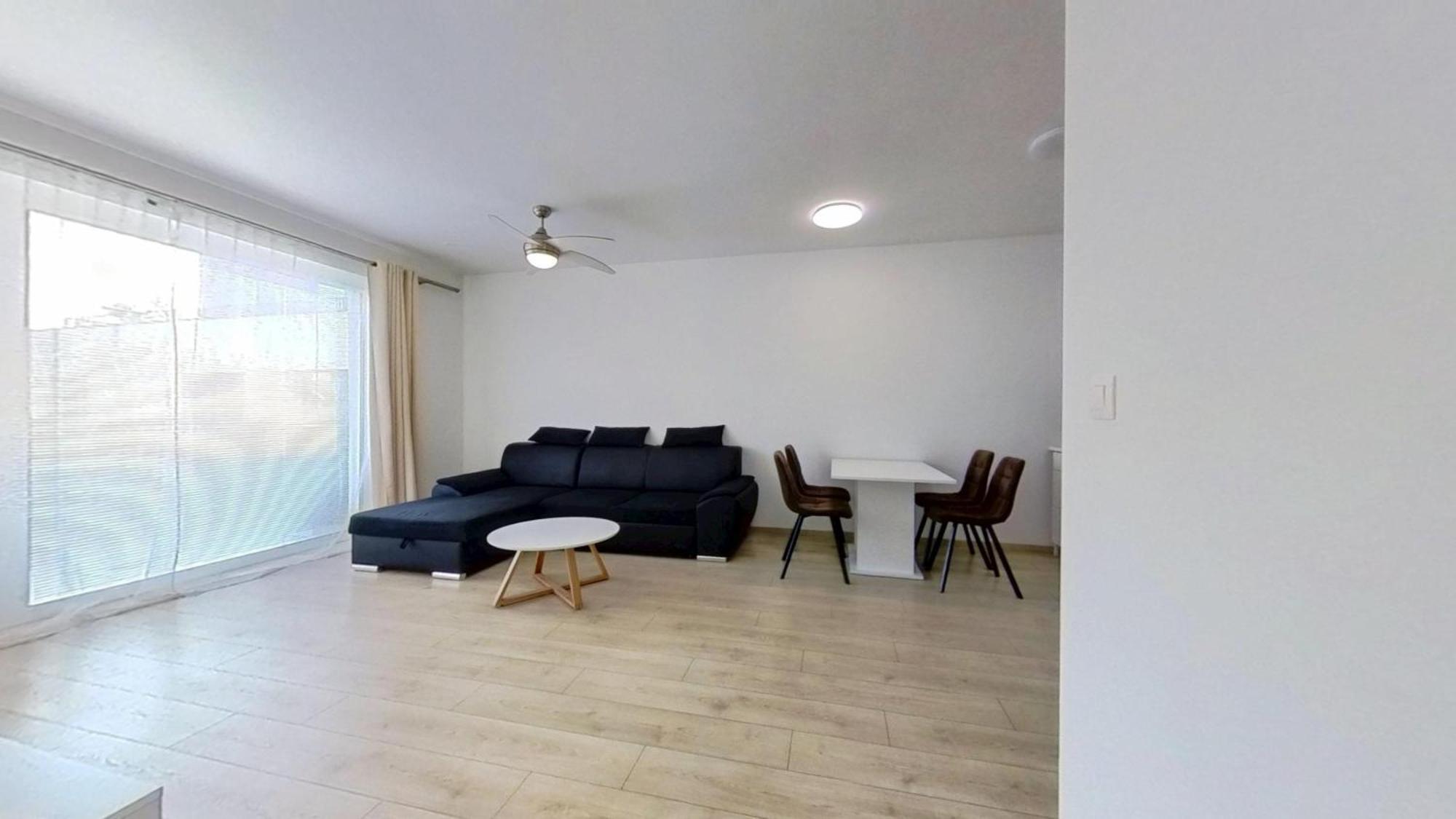 Air-Conditioned 2 Room Apartment, With Terrace, Rovinka, 302 Exterior foto