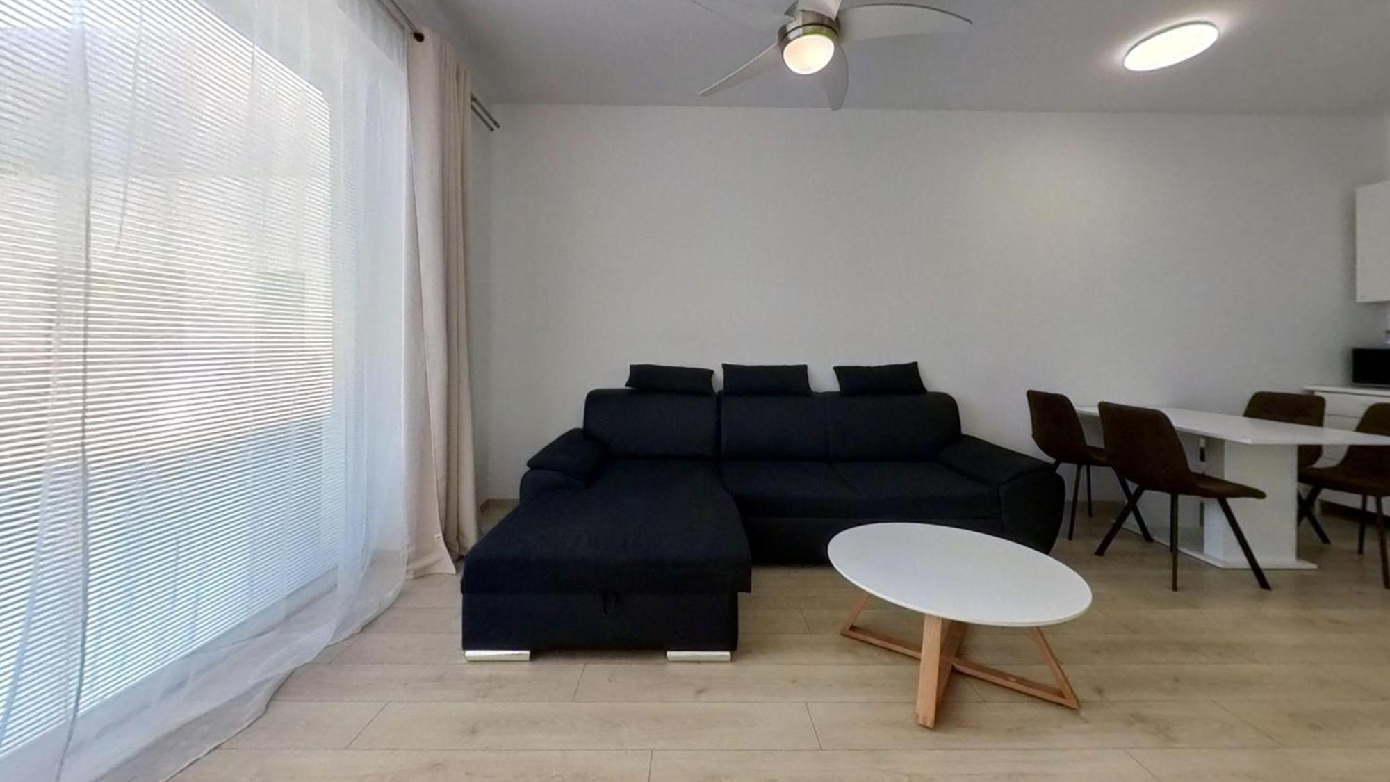 Air-Conditioned 2 Room Apartment, With Terrace, Rovinka, 302 Exterior foto